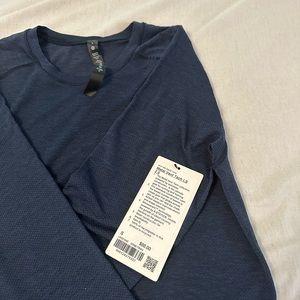 NWT Lululemon Men’s Metal Vent Tech Longsleeve